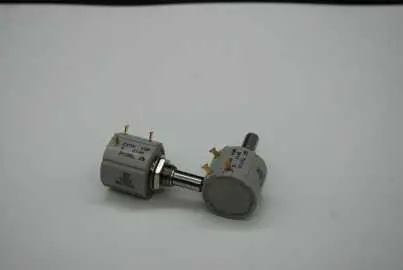 71.186.5172 - Potenciómetro de 10K (original)