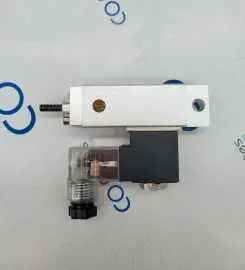 61.184.1131 - Unidad de cilindros y válvulas