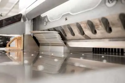 273893 - Cuchilla Guillotina Polar 78 . 960 x 110 x 9.7 mm . M10 X 18 . ACERO T1 (HSS+18% TUNGSTENO)
